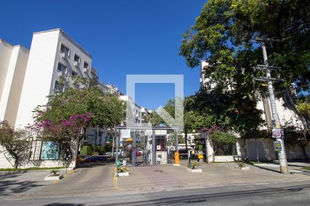Apartamento à venda com 87m², 4 quartos e 2 vagas Apartamento à venda com 87m², 4 quartos e 2 vagasFachada