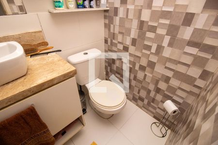 Apartamento à venda com 87m², 4 quartos e 2 vagas Apartamento à venda com 87m², 4 quartos e 2 vagasBanheiro social