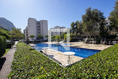 Apartamento à venda com 87m², 4 quartos e 2 vagas Apartamento à venda com 87m², 4 quartos e 2 vagasPiscina