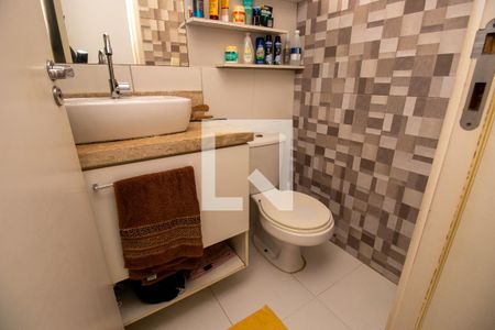Apartamento à venda com 87m², 4 quartos e 2 vagas Apartamento à venda com 87m², 4 quartos e 2 vagasBanheiro social