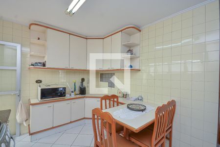Apartamento à venda com 100m², 2 quartos e 2 vagasCozinha
