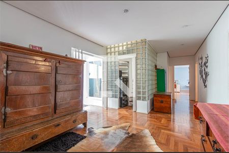 Casa à venda com 4 quartos, 455m² em Jardim Guedala, São Paulo