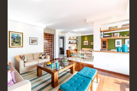 Casa à venda com 4 quartos, 531m² em Vila Madalena, São Paulo