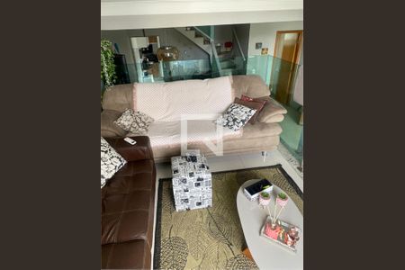 Casa à venda com 4 quartos, 180m² em Vila Carrão, São Paulo