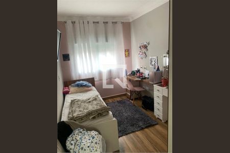 Casa à venda com 4 quartos, 180m² em Vila Carrão, São Paulo