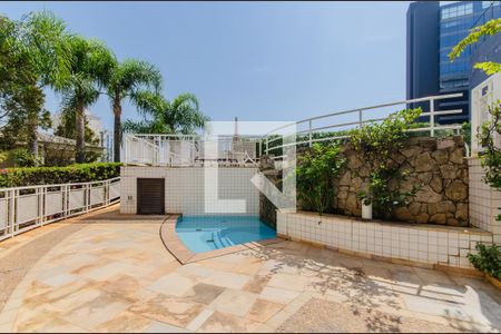 Apartamento para alugar com 72m², 2 quartos e 2 vagas Apartamento para alugar com 72m², 2 quartos e 2 vagasÁrea comum - Piscina
