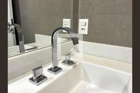 Apartamento para alugar com 92m², 2 quartos e 2 vagas Apartamento para alugar com 92m², 2 quartos e 2 vagasBanheiro da Suíte