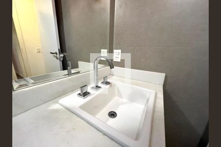 Apartamento para alugar com 92m², 2 quartos e 2 vagas Apartamento para alugar com 92m², 2 quartos e 2 vagasBanheiro da Suíte