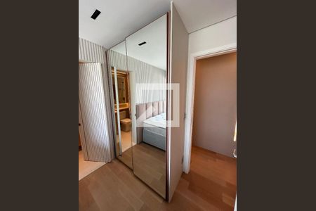 Apartamento à venda com 185m², 3 quartos e 3 vagasSuíte 2