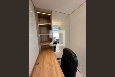 Apartamento à venda com 185m², 3 quartos e 3 vagasEscritório