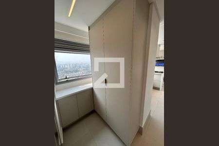 Apartamento à venda com 185m², 3 quartos e 3 vagasLavanderia