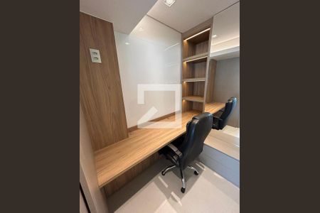 Apartamento à venda com 185m², 3 quartos e 3 vagasEscritório