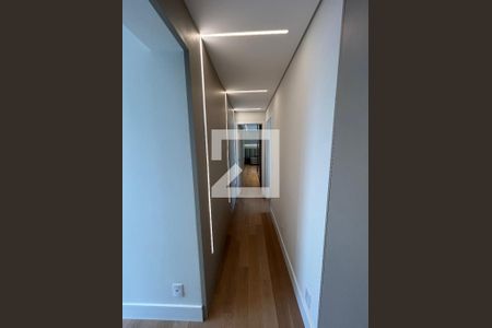 Apartamento à venda com 185m², 3 quartos e 3 vagasCorredor