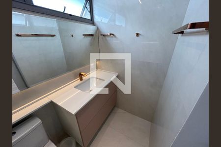 Apartamento à venda com 185m², 3 quartos e 3 vagasBanheiro da Suíte 1