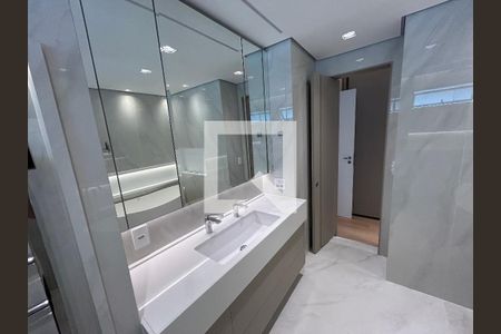 Apartamento à venda com 185m², 3 quartos e 3 vagasBanheiro da Suíte 3