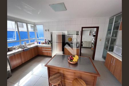 Casa à venda com 3 quartos, 360m² em Chácara Santo Antônio (Zona Sul), São Paulo