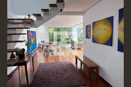 Casa à venda com 3 quartos, 360m² em Chácara Santo Antônio (Zona Sul), São Paulo