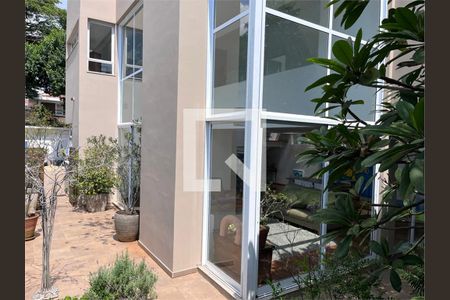 Casa à venda com 3 quartos, 360m² em Chácara Santo Antônio (Zona Sul), São Paulo