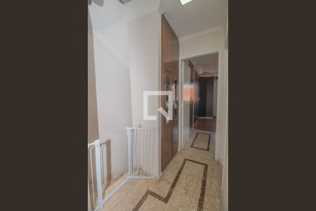 Casa de condomínio à venda com 141m², 3 quartos e 2 vagasCorredor