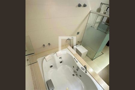 Casa à venda com 5 quartos, 449m² em Vila Granada, São Paulo