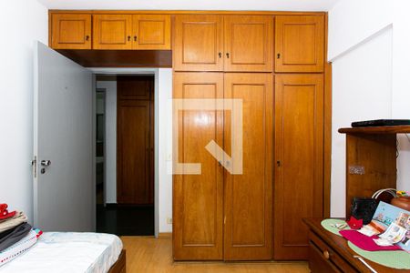 Apartamento à venda com 97m², 3 quartos e 2 vagasQuarto 2