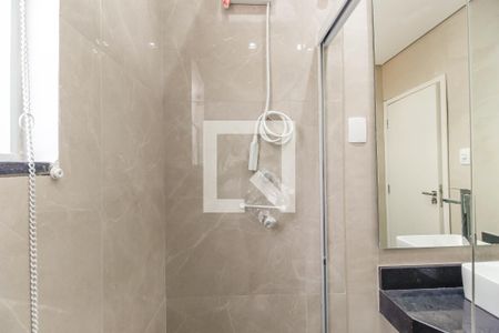 Casa à venda com 200m², 3 quartos e 2 vagasBanheiro da Suíte 1