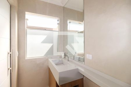 Casa à venda com 130m², 2 quartos e 2 vagasBanheiro da Suíte