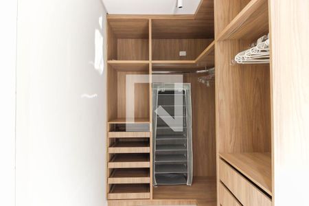 Casa à venda com 130m², 2 quartos e 2 vagasCloset da suíte