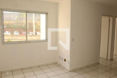 Sala de apartamento para alugar com 2 quartos, 49m² em Jardim Helena, Carapicuíba