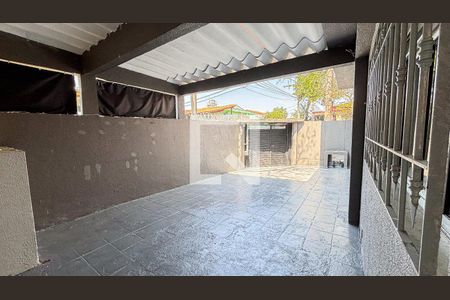 Casa à venda com 180m², 2 quartos e 2 vagasQuintal - Garagem