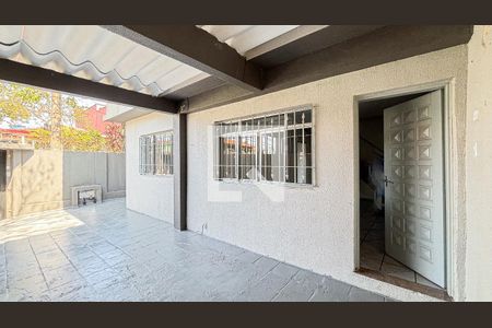 Casa à venda com 180m², 2 quartos e 2 vagasQuintal - Garagem