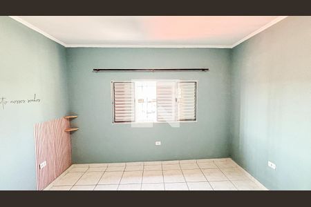 Casa à venda com 180m², 2 quartos e 2 vagasSuite
