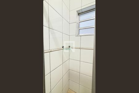 Casa à venda com 180m², 2 quartos e 2 vagasBanheiro