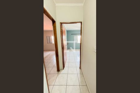 Casa à venda com 180m², 2 quartos e 2 vagasCorredor