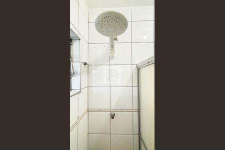 Casa à venda com 180m², 2 quartos e 2 vagasBanheiro