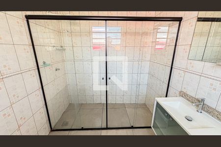 Casa à venda com 180m², 2 quartos e 2 vagasBanheiro da Suíte
