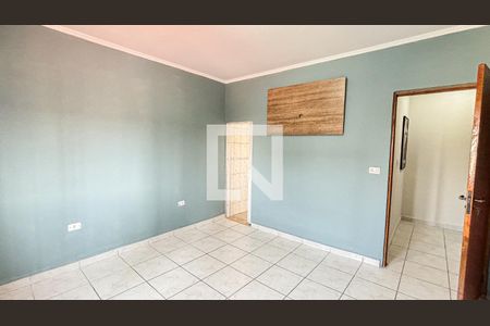 Casa à venda com 180m², 2 quartos e 2 vagasSuite