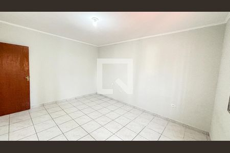 Casa à venda com 180m², 2 quartos e 2 vagasQuarto