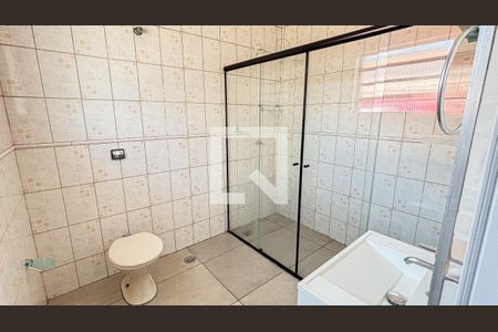 Casa à venda com 180m², 2 quartos e 2 vagasBanheiro da Suíte