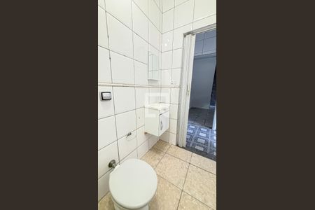 Casa à venda com 180m², 2 quartos e 2 vagasBanheiro