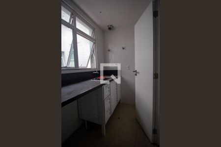 Apartamento para alugar com 348m², 4 quartos e 4 vagasCozinha e Área de Serviço