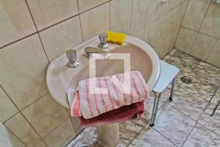 Casa à venda com 240m², 2 quartos e 7 vagasBanheiro