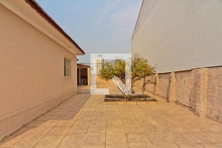Casa à venda com 240m², 2 quartos e 7 vagasÁrea externa