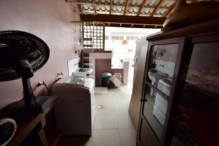 Casa à venda com 280m², 4 quartos e 3 vagasÁrea de serviço 