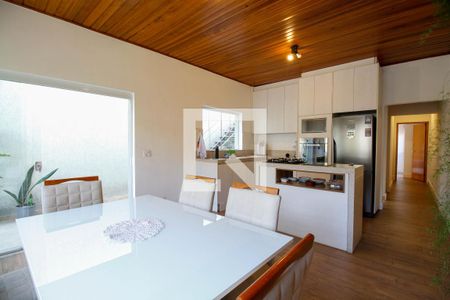 Casa à venda com 160m², 3 quartos e 1 vaga Casa à venda com 160m², 3 quartos e 1 vagaCozinha