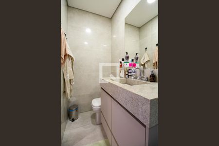 Casa à venda com 160m², 3 quartos e 1 vaga Casa à venda com 160m², 3 quartos e 1 vagaBanheiro da Suíte