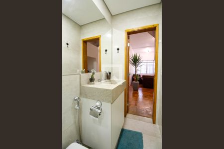 Casa à venda com 160m², 3 quartos e 1 vaga Casa à venda com 160m², 3 quartos e 1 vagaBanheiro Social