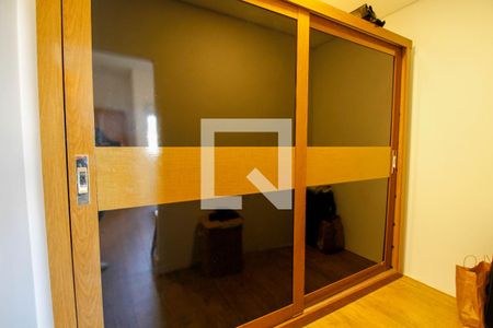 Casa à venda com 160m², 3 quartos e 1 vaga Casa à venda com 160m², 3 quartos e 1 vagaCloset