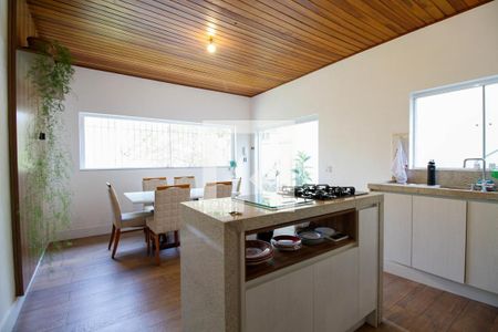 Casa à venda com 160m², 3 quartos e 1 vaga Casa à venda com 160m², 3 quartos e 1 vagaCozinha