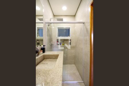 Casa à venda com 160m², 3 quartos e 1 vaga Casa à venda com 160m², 3 quartos e 1 vagaBanheiro da Suíte